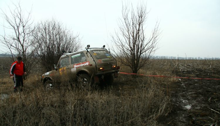 Нива на бездорожье